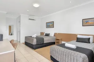 Image of Comfort Inn Midlander Emerald