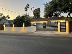 Image of Gated private house with own parking Sherman Oaks