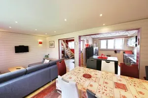 Image of Chalet en Couleurs