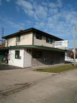 Image of Model Motel