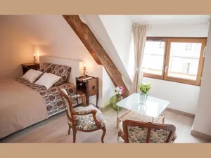 Image of Villa Mons