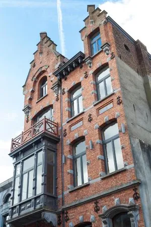 Image of Luxueus vakantiehuis in hartje Ronse met 7 slaapkamers & badkamers