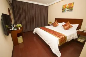 Image of Yuyue E-Sports Hotel (Wuxi Hubin Commercial Street Store)