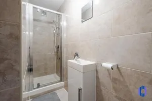 Image of Spacious 5BR - Coop Live & Etihad - Pool Table