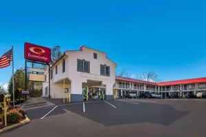 Image of America'S Best Inn - Calhoun