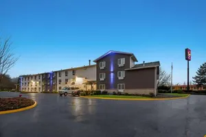 Image of Super 8 by Wyndham Kelso Longview Area