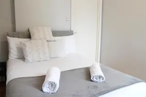 Image of Large Garden Apartment on Golders Green High Road