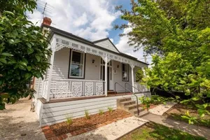 Image of Newly renovated, Kennedy Cottage - close to CBD