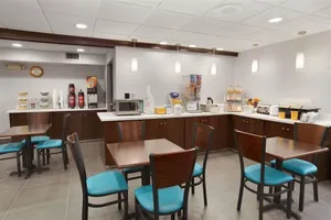 Image of Days Inn & Suites by Wyndham Kinder