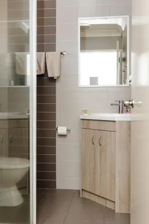 Image of Starline Motor Inn