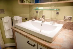 Image of Black Lantern Inn