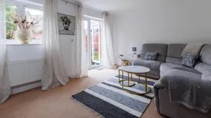 Image of Comfortable 4-Bedroom Home in Aylesbury Ideal for Contractors Professionals or Larger Families