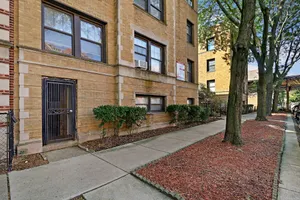 Image of 1BR Stylishly Furnished Apt in Lakeview - Oakdale 1S