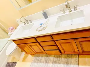 Image of Hamilton Cove-Boho Chic Villa w/Golf Cart...No pets.