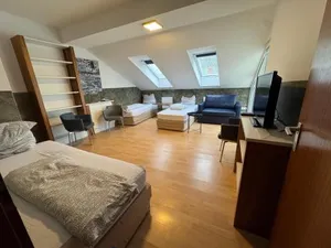 Image of M M Central Apartments Gruppen, Handwerker und Monteure Budget