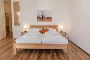 Image of Super Bright 2BR Apartment - Perfect for Longstays