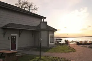 Image of Bay Colony 774 - Upper