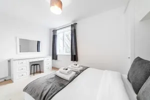 Image of Stunning Flat with Private Balcony & Free Parking