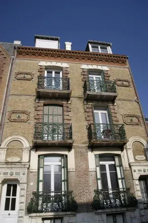 Image of Simple Asile