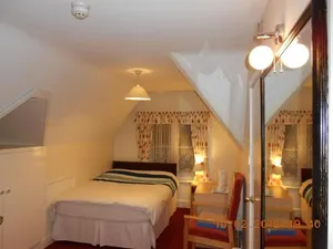 Image of Acorn Lodge Guest House - Free parking