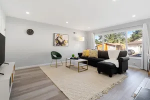 Image of Beautiful Vacation Home in Pacifica near popular beaches