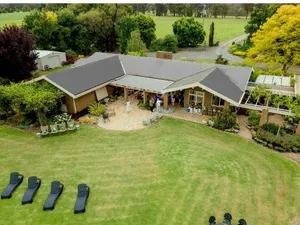 Image of Luxe Homestay 4 BEDROOM Option at 6 O'Clock Shadows
