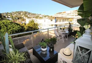 Image of La Californie Views