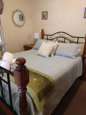 Image of Amiens Cottage. Queenslander, charming, central.
