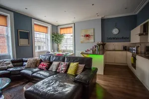 Image of Most central luxury apartment - sleeps 4 & FREE parking!