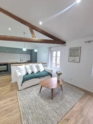 Image of Victoire émeraude 301 hôtel de ville