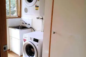 Image of Beautiful Sunny house, 10 mins from Hobart City