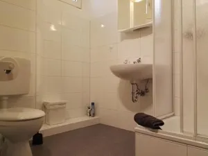 Image of HOME at FRIENDS - City - Zu Hause bei Freunden