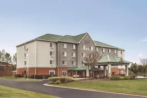 Image of Country Inn & Suites by Radisson, Homewood, AL