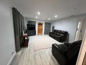 Image of Spacious Two Bedroom in Santa Monica