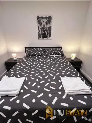 Image of Black & White Delight - 2bd 2bth Apt - Braddon