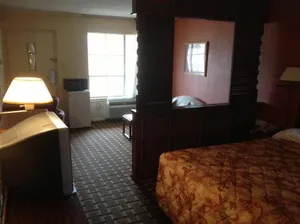 Image of Express Inn Longview