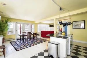 Image of Crate & Cargo Suite 3