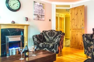 Image of Hullidays - Trinity Studio Apt.