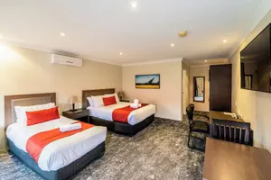 Image of Quality Inn Parkes International