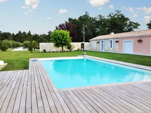 Image of Villa charmante à Saint-Germain-d'Esteuil avec piscine privée
