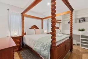 Image of Treetops-Large Home 9km to CBD Sleeps 10