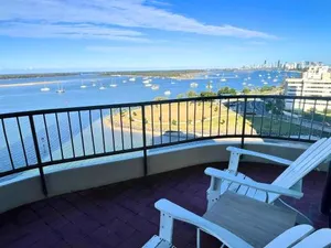 Image of Broadwater Shores Waterfront Apartments