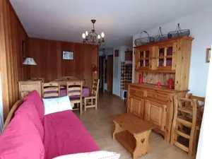 Image of Apt chaleureux 3* pour 5 pers. - 2 chambres, à 30m des pistes, parking inclus - FR-1-445-29