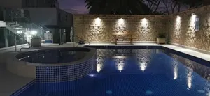 Image of Waterview luxury hideaway, 2 min walk to all, pool