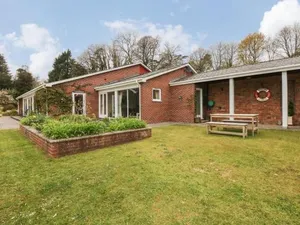Image of WOOD VIEW COTTAGE, family friendly, with pool in Blackawton