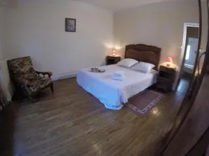 Image of Les Glycines