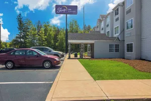 Image of ERIE INN & SUITES