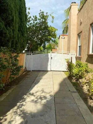 Image of 5 Bedroom House In Beverly Hills