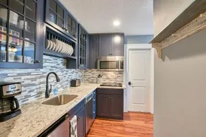 Image of Yamhill Flats: Suite #2