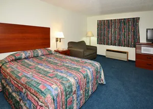 Image of Econo Lodge Inn & Suites Spencer